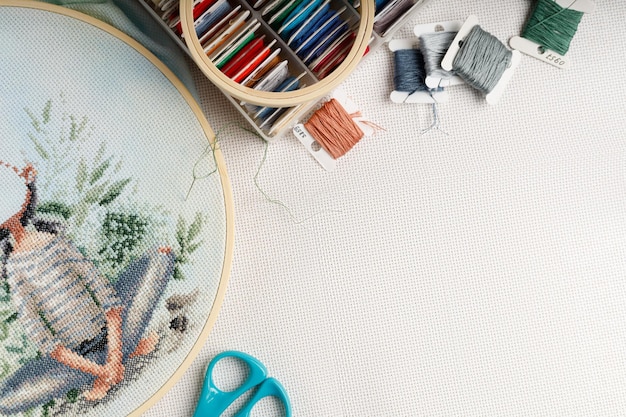 warsztat haftu z narzędziami